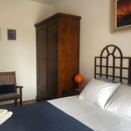 Park Apartment *